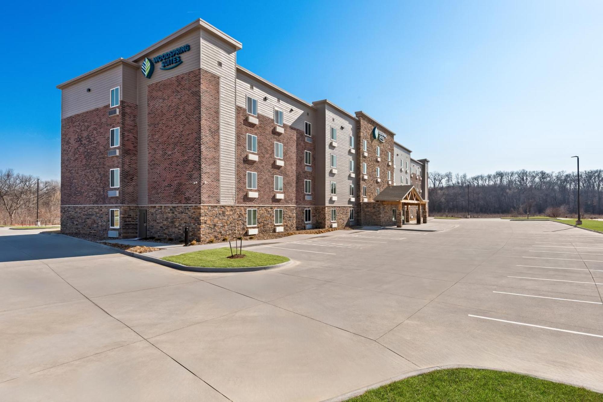 Woodspring Suites Coralville Iowa City Zewnętrze zdjęcie