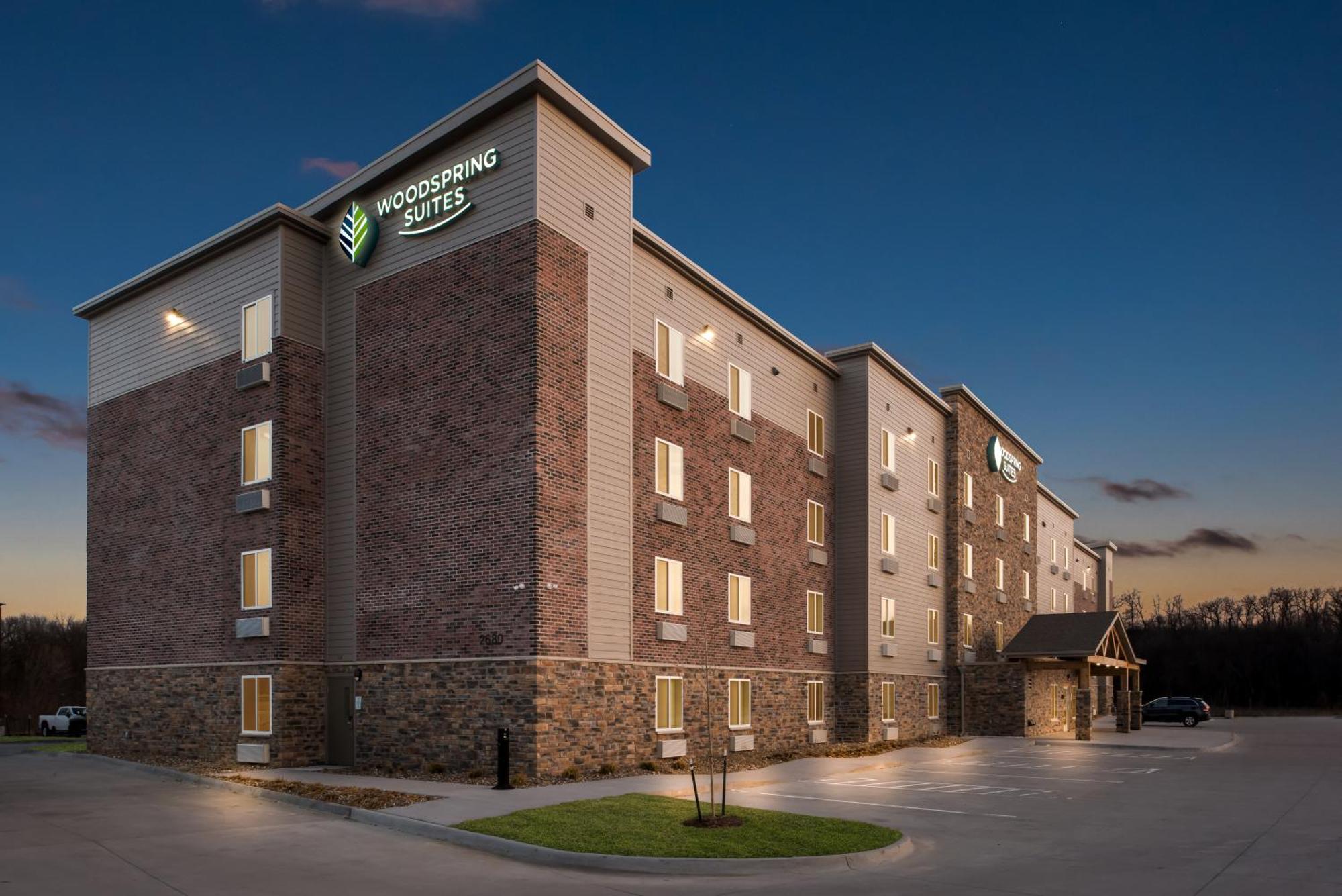 Woodspring Suites Coralville Iowa City Zewnętrze zdjęcie